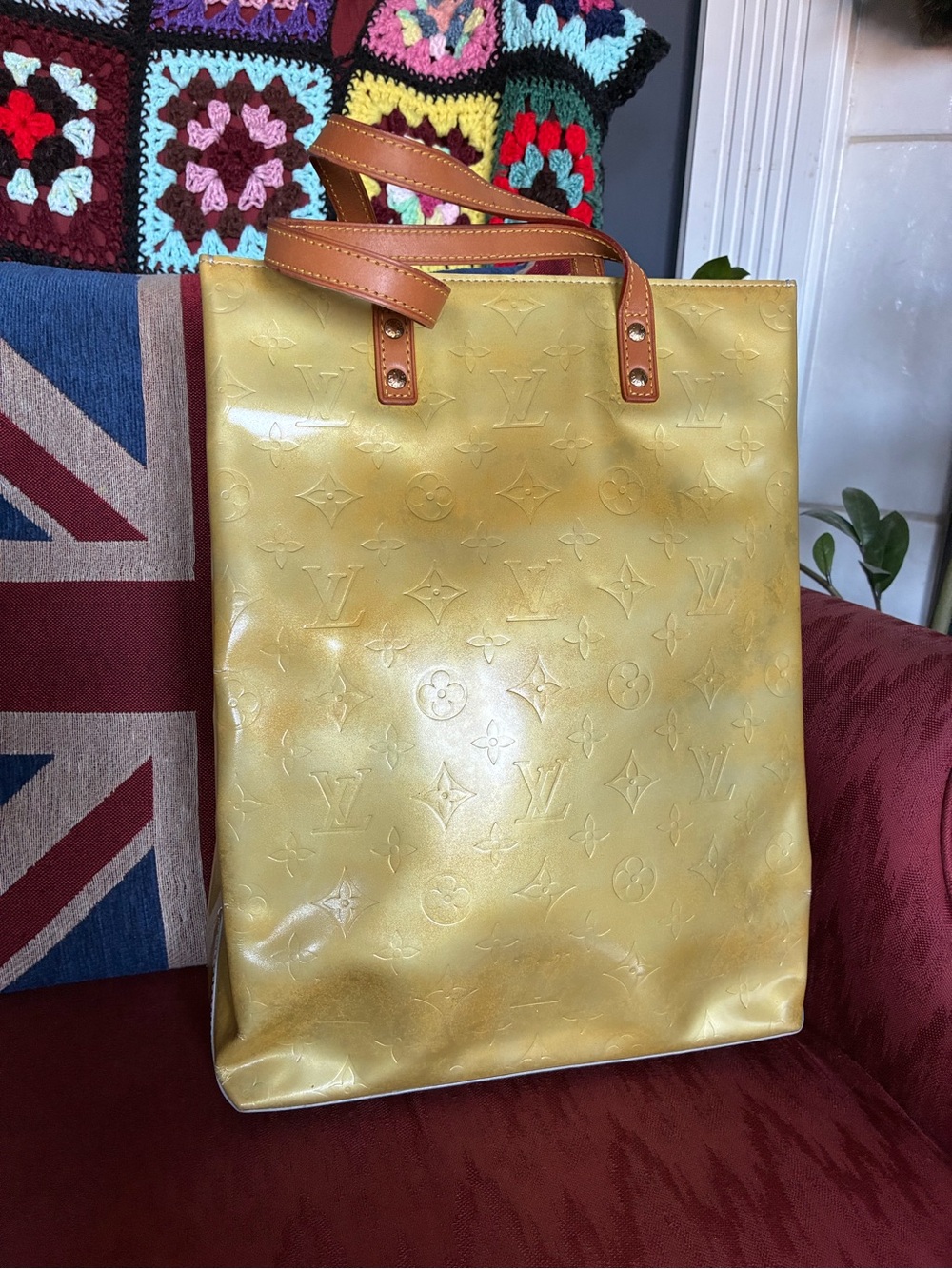 Louis Vuitton Yellow Monogram Vernis Reade GM Tote w Vachetta Leather Handles